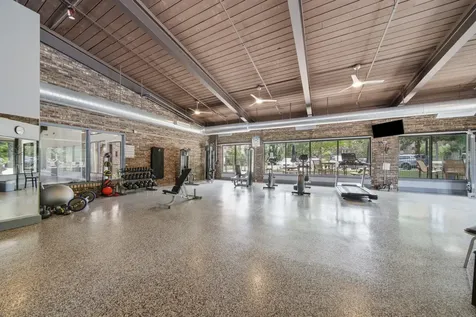 105 Lakeview Drive Bloomingdale IL 60108