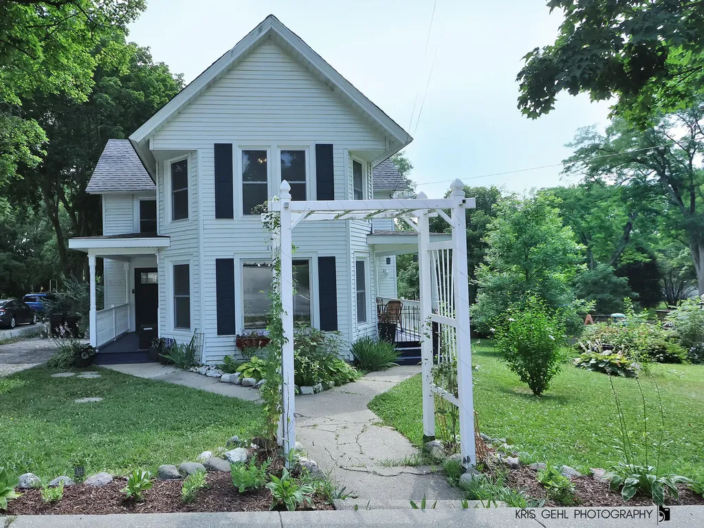 10116 North Main Street Richmond IL 60071