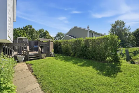 572 North Walnut Lane Schaumburg IL 60194