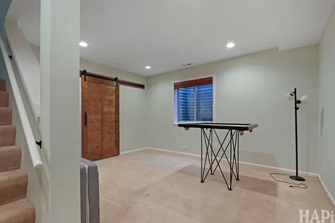 1121 Williamsburg Circle Grayslake IL 60030