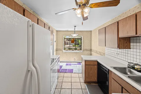 196 Grove Avenue Des Plaines IL 60016