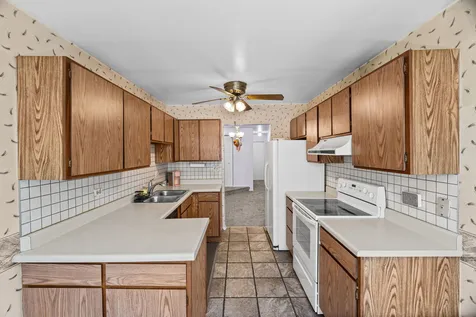 196 Grove Avenue Des Plaines IL 60016