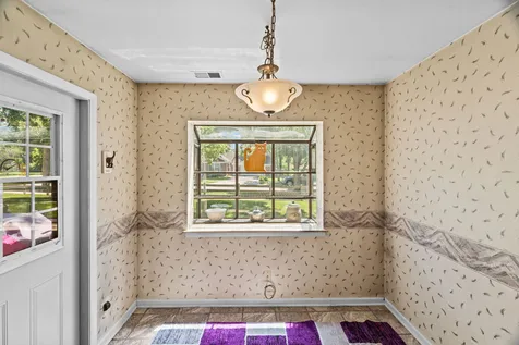 196 Grove Avenue Des Plaines IL 60016