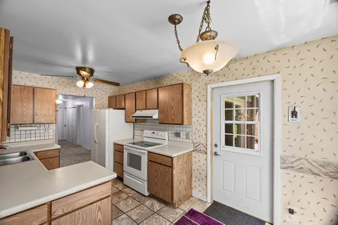 196 Grove Avenue Des Plaines IL 60016