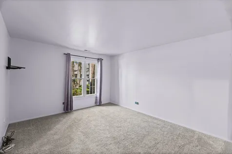 196 Grove Avenue Des Plaines IL 60016