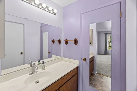 196 Grove Avenue Des Plaines IL 60016