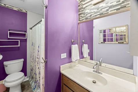 196 Grove Avenue Des Plaines IL 60016