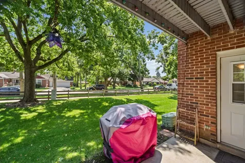 196 Grove Avenue Des Plaines IL 60016