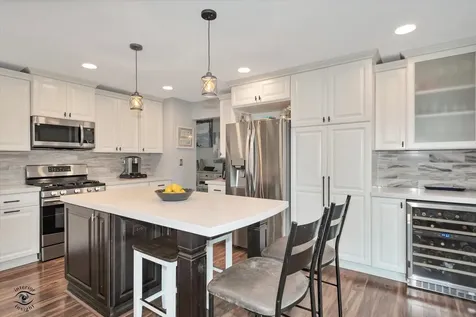 9035 Westminster Drive Woodridge IL 60517