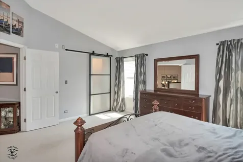 9035 Westminster Drive Woodridge IL 60517