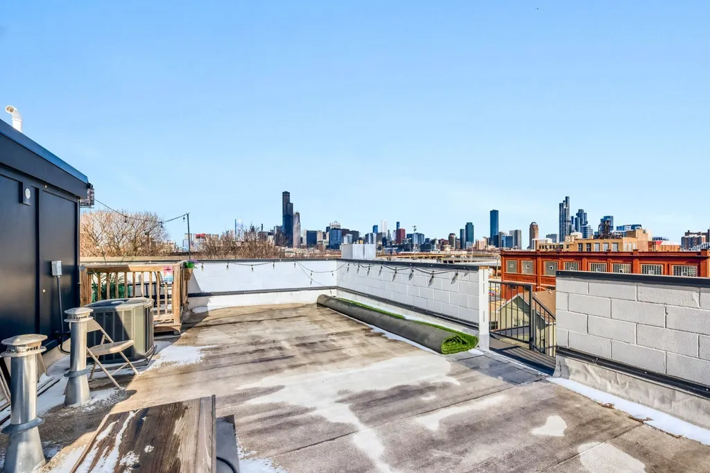 1707 South Jefferson Street Chicago IL 60616