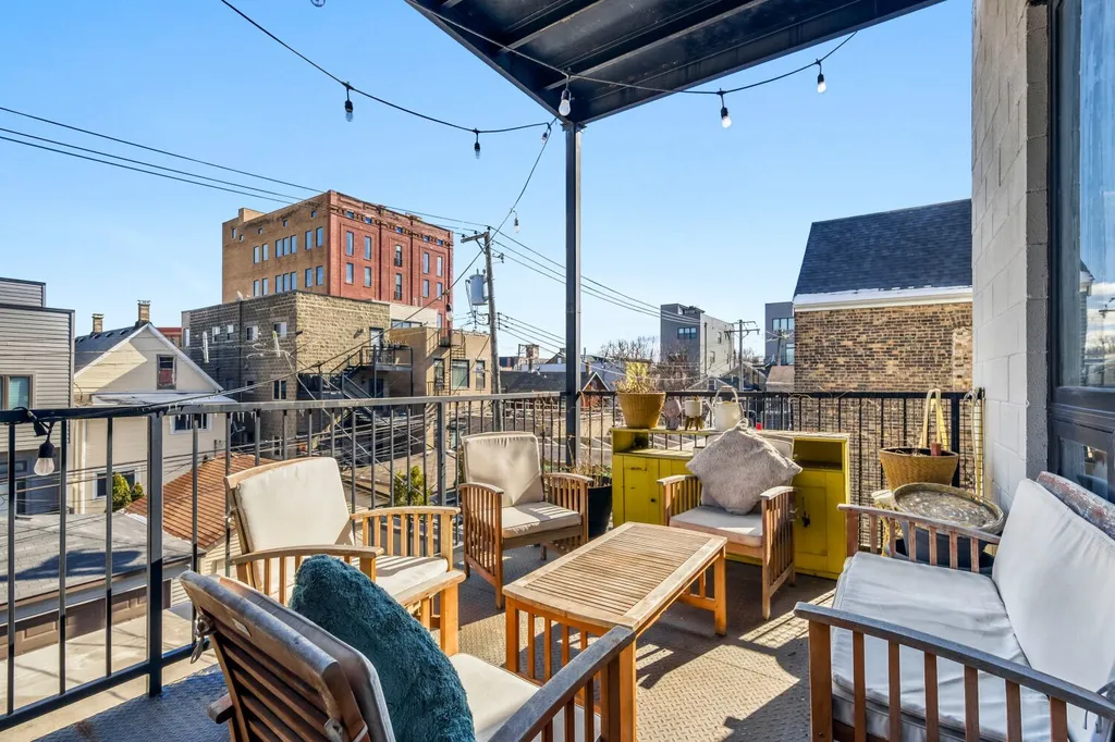1707 South Jefferson Street Chicago IL 60616