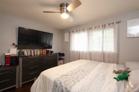 15330 Ingleside Avenue South Holland IL 60473