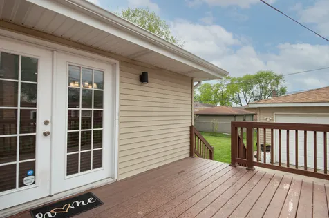 15330 Ingleside Avenue South Holland IL 60473