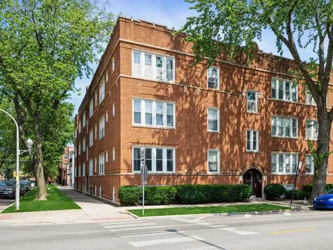 7209 North Damen Avenue Chicago IL 60645