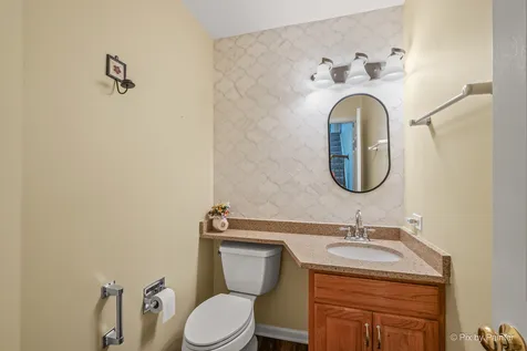 5615 Chesapeake Drive Mchenry IL 60050