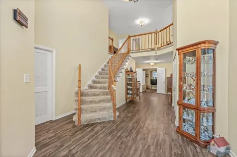 5615 Chesapeake Drive Mchenry IL 60050
