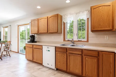 7423 Cunningham Road Rockford IL 61102