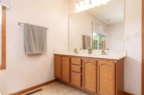 7423 Cunningham Road Rockford IL 61102