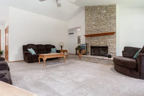 7423 Cunningham Road Rockford IL 61102