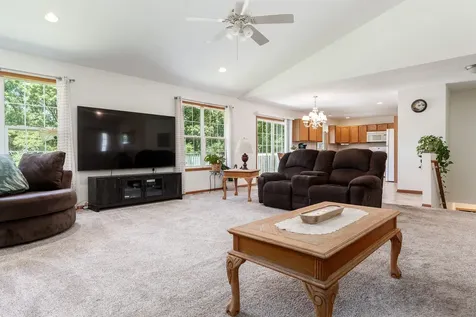 7423 Cunningham Road Rockford IL 61102