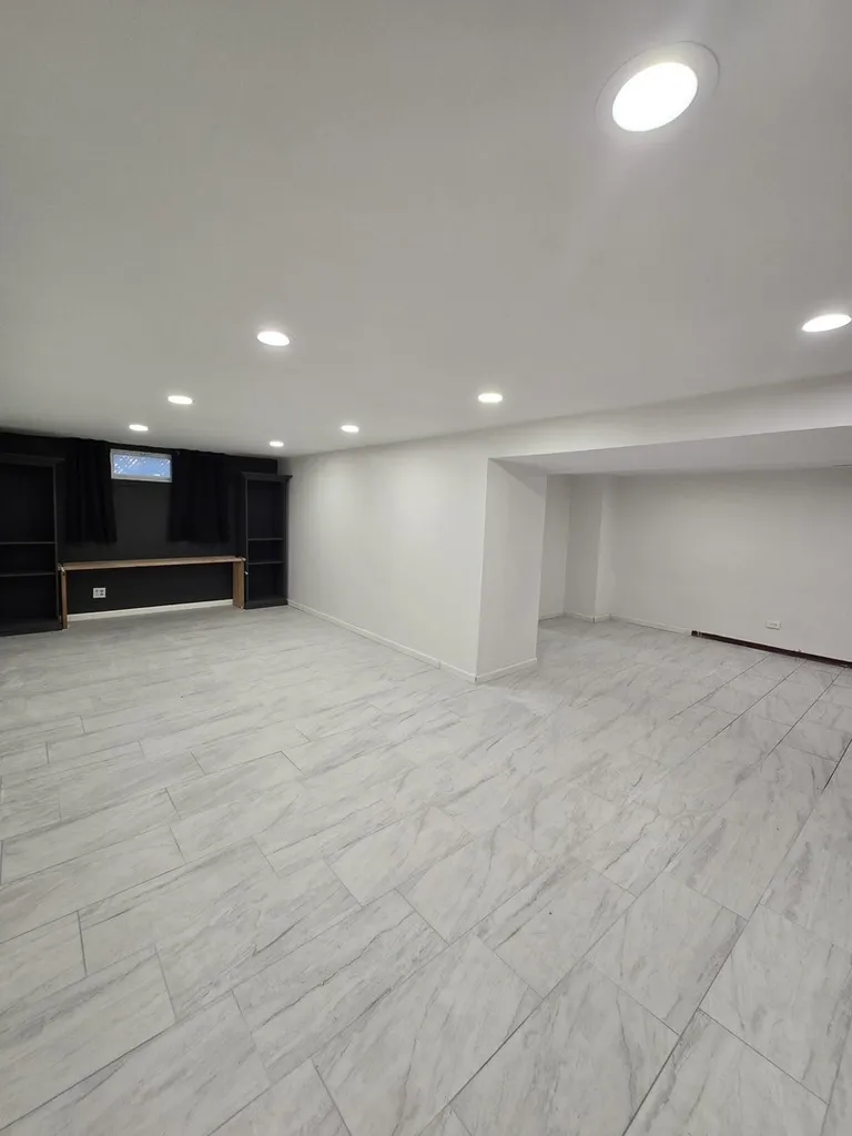 58 East 55th Street Westmont IL 60559