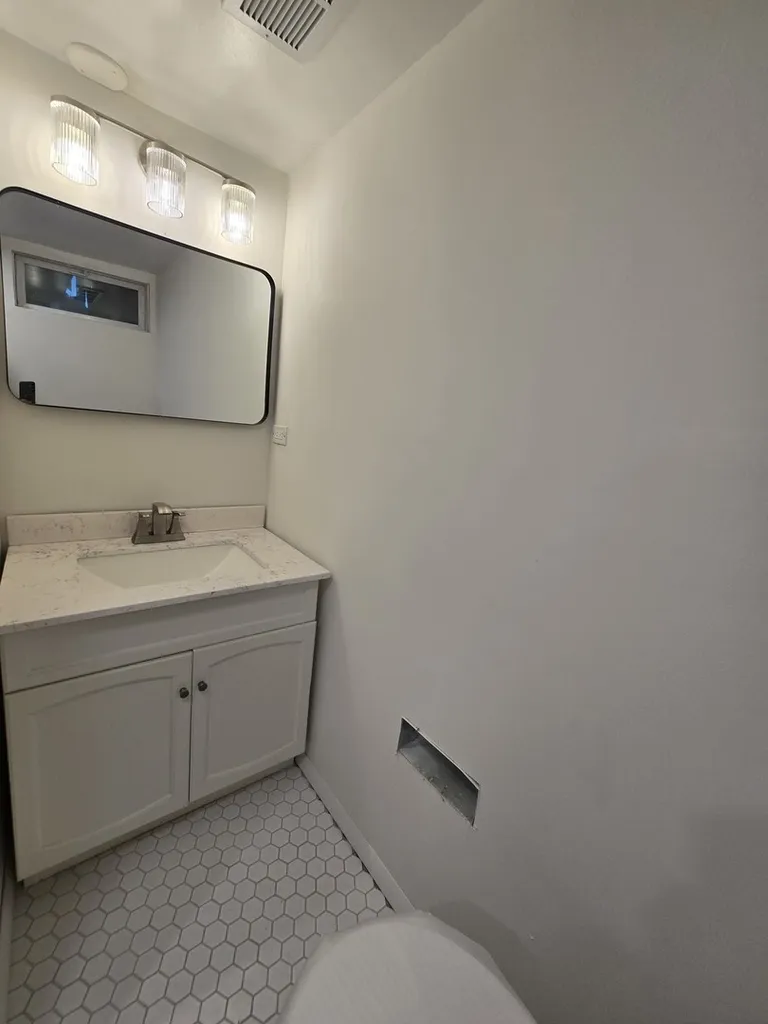 58 East 55th Street Westmont IL 60559