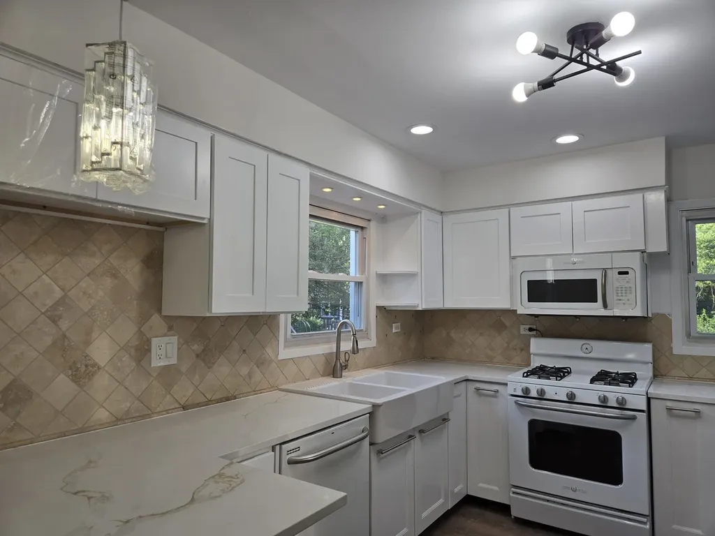 58 East 55th Street Westmont IL 60559