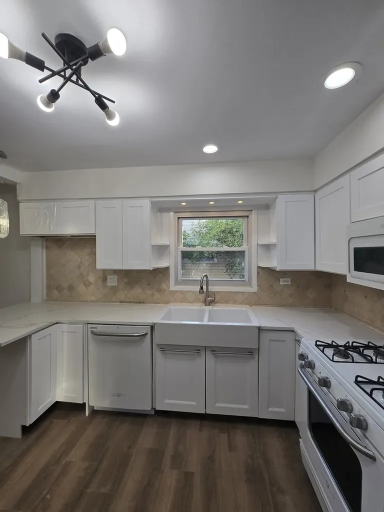 58 East 55th Street Westmont IL 60559