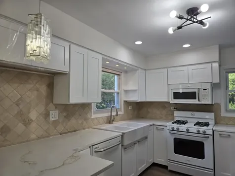 58 East 55th Street Westmont IL 60559