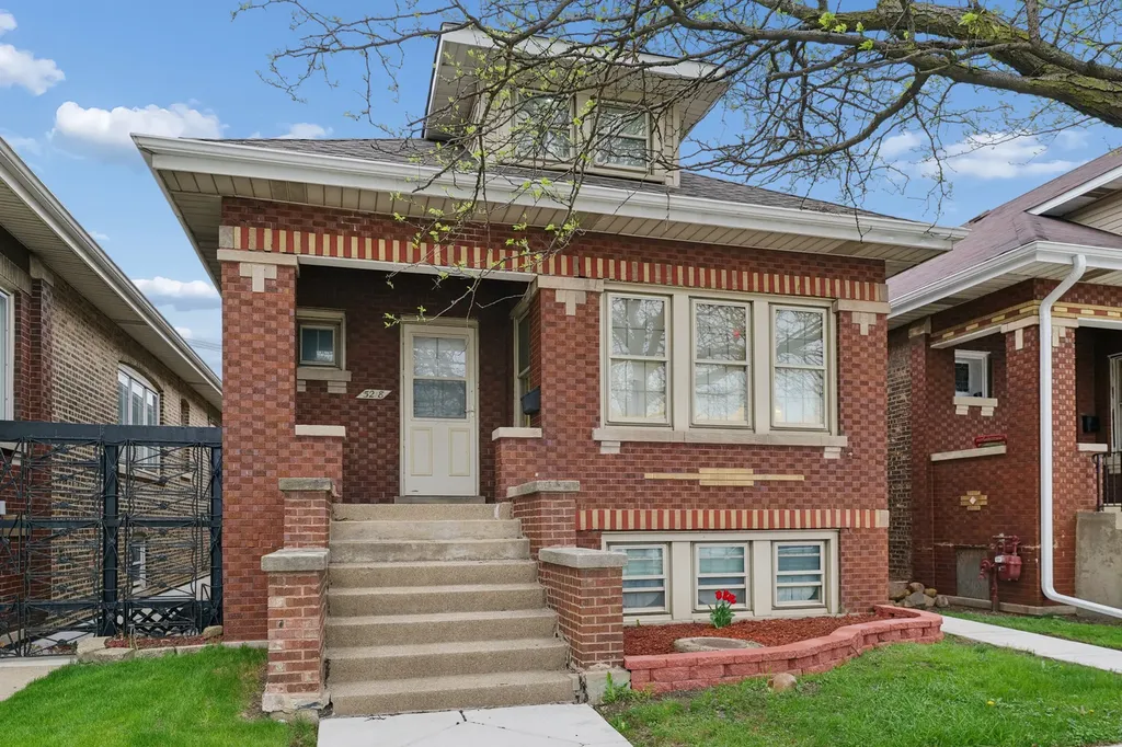 5218 West 55th Street Chicago IL 60638