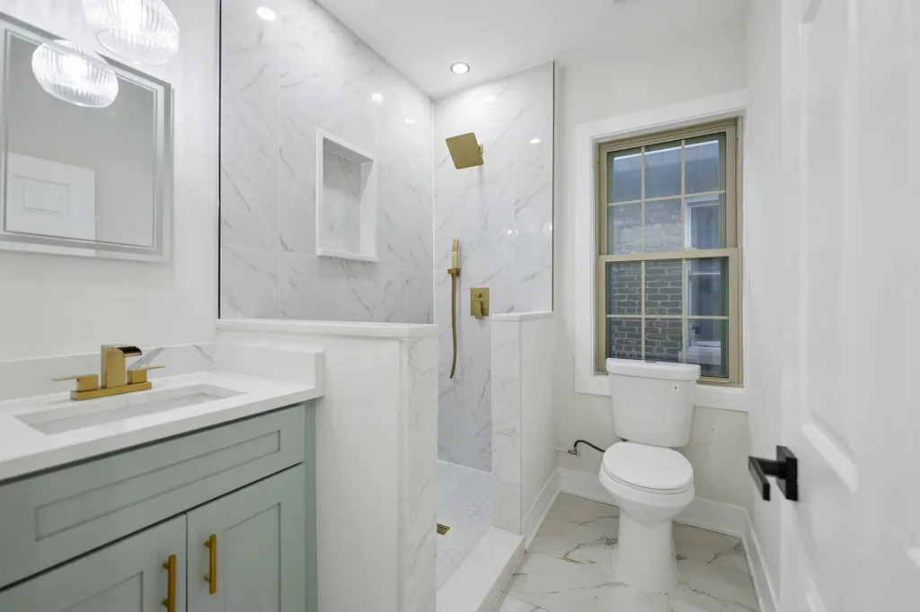 5218 West 55th Street Chicago IL 60638