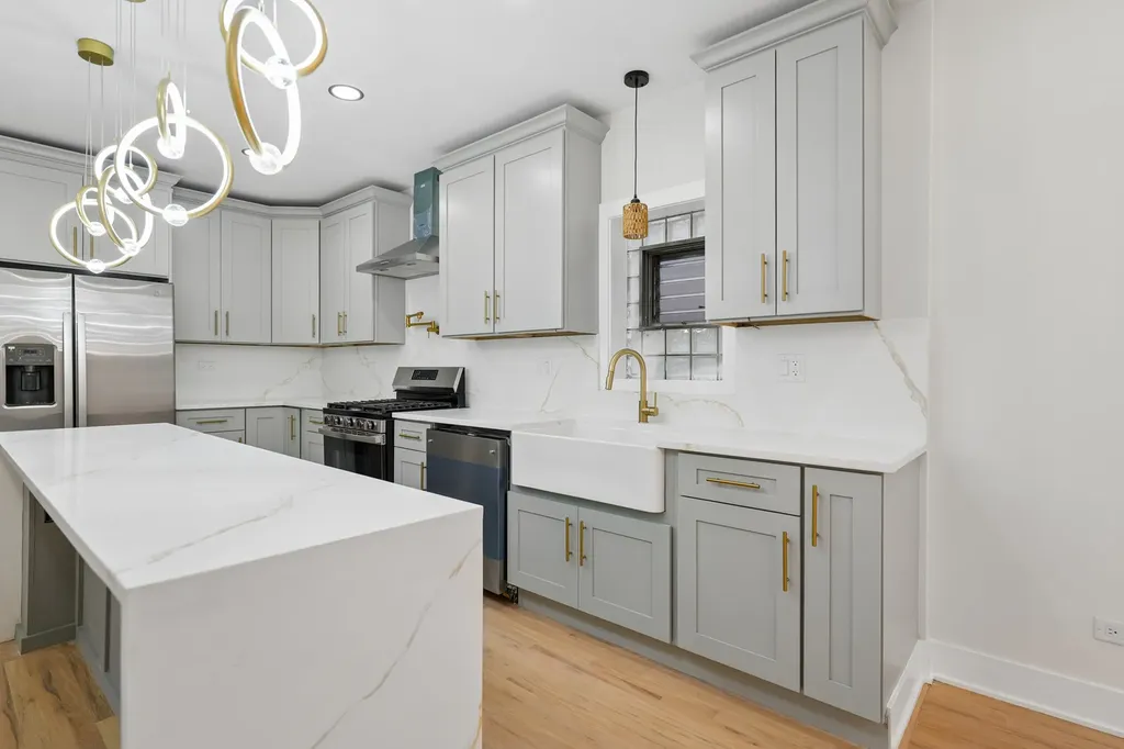 5218 West 55th Street Chicago IL 60638