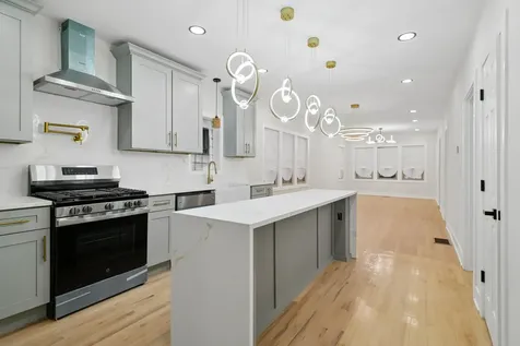 5218 West 55th Street Chicago IL 60638
