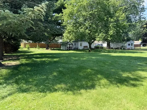 879 East Honeywell Avenue Hoopeston IL 60942