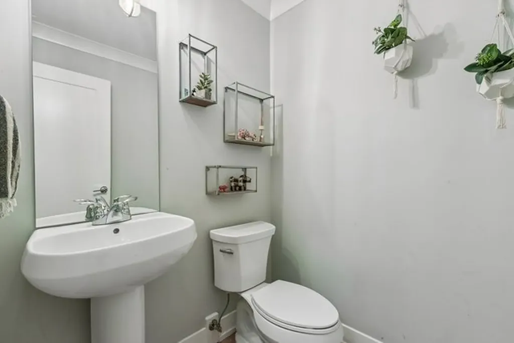 2813 South Grove Street Chicago IL 60608