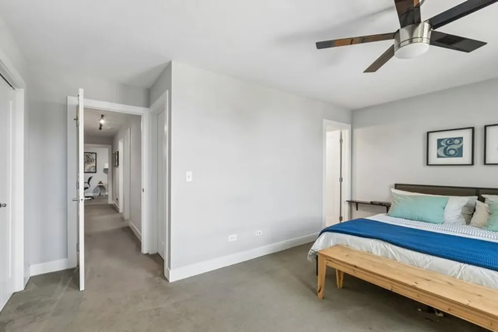 2813 South Grove Street Chicago IL 60608