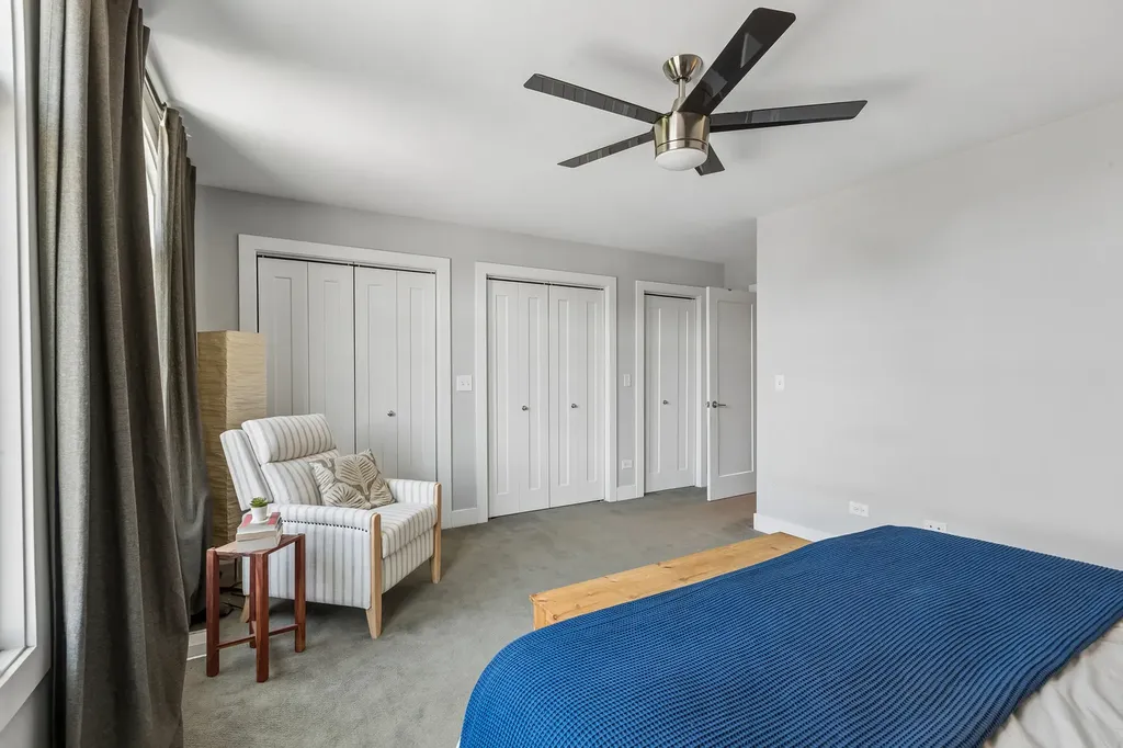 2813 South Grove Street Chicago IL 60608