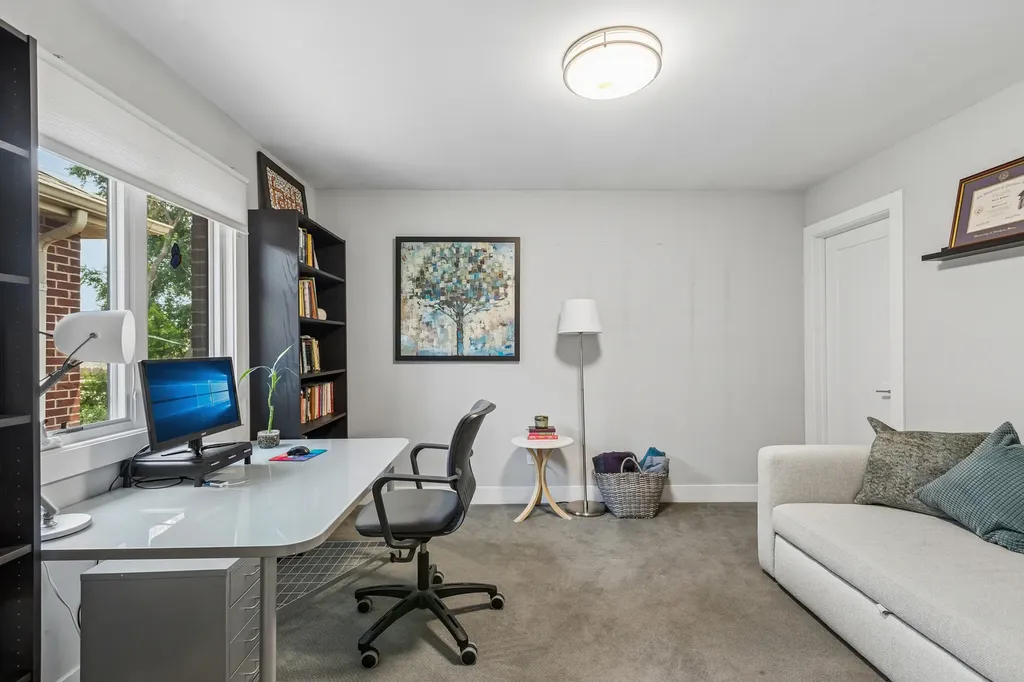 2813 South Grove Street Chicago IL 60608