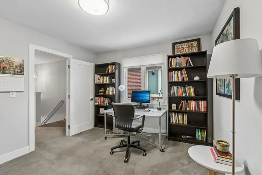 2813 South Grove Street Chicago IL 60608
