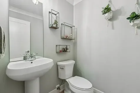 2813 South Grove Street Chicago IL 60608