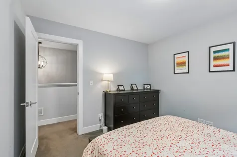 2813 South Grove Street Chicago IL 60608