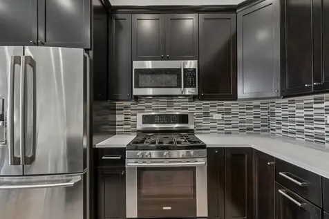 2813 South Grove Street Chicago IL 60608