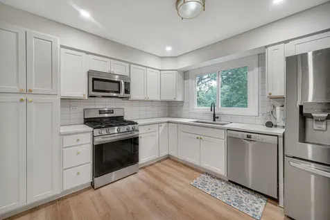 961 North Midlothian Road Mundelein IL 60060