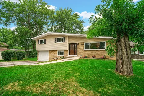 961 North Midlothian Road Mundelein IL 60060