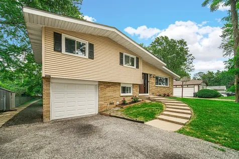 961 North Midlothian Road Mundelein IL 60060