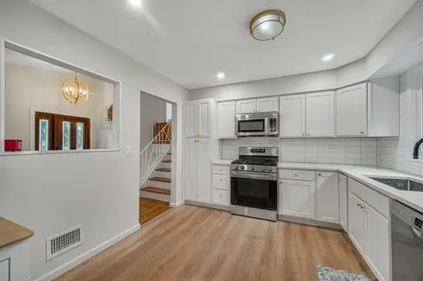 961 North Midlothian Road Mundelein IL 60060