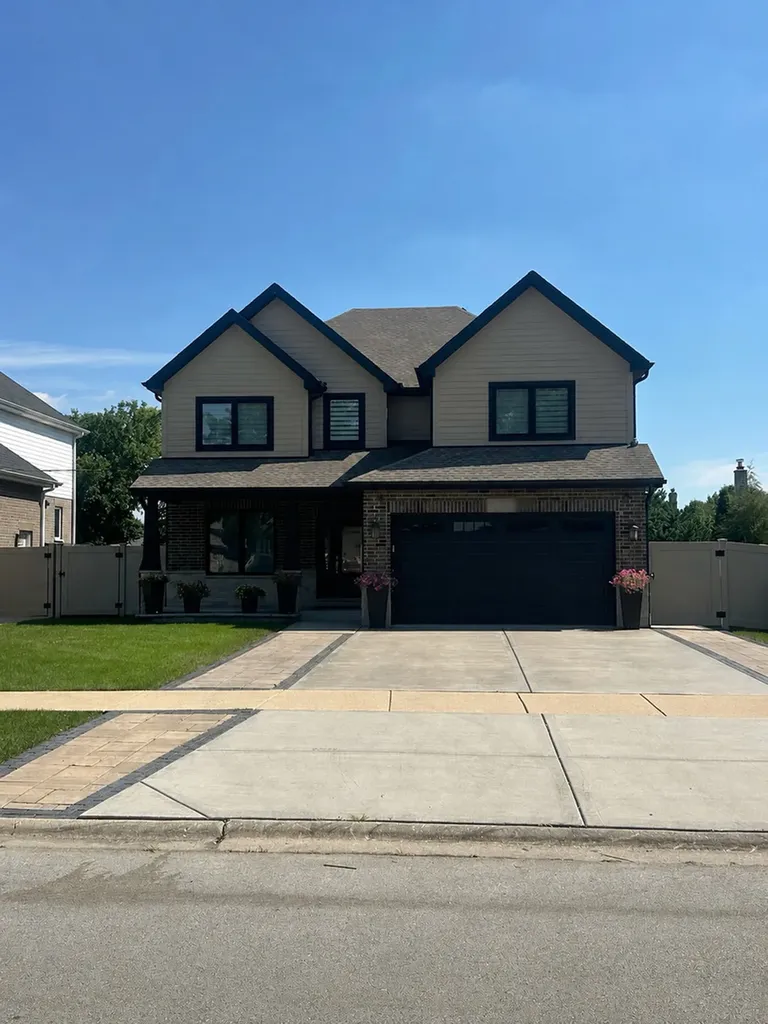 6558 West 85th Street Burbank IL 60459