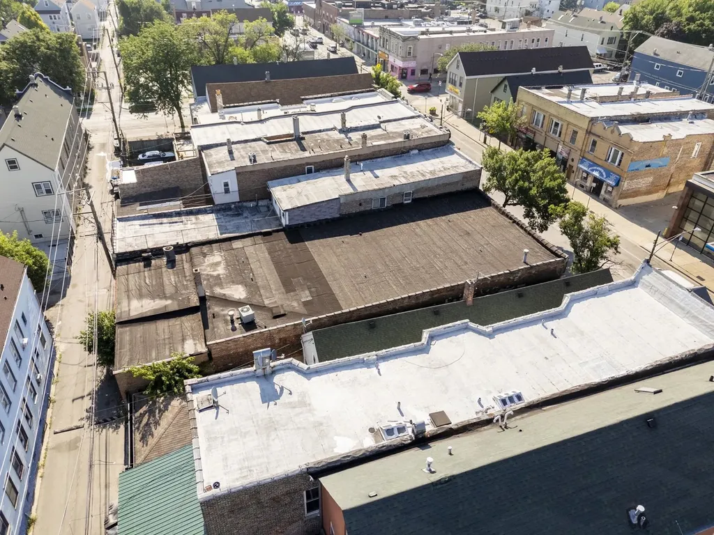 1750 West 47th Street Chicago IL 60609