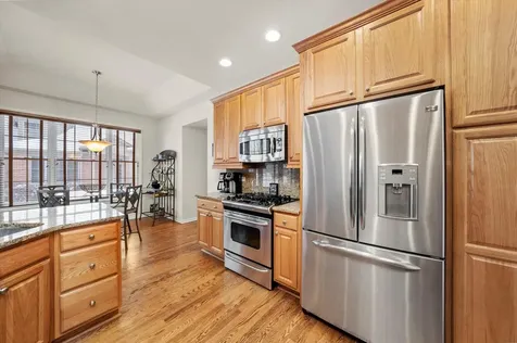 1553 Ashbury Place Lemont IL 60439